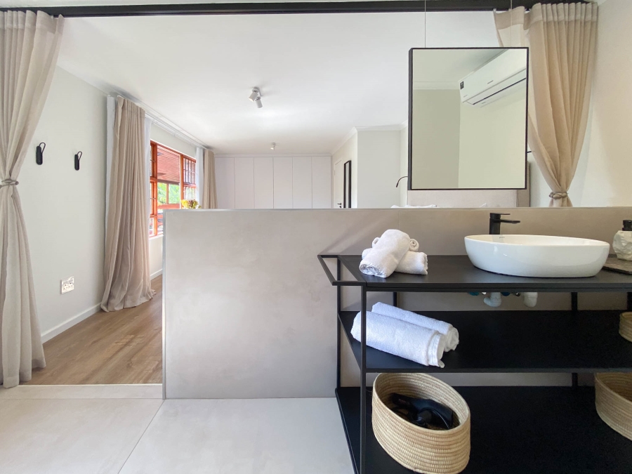 To Let 4 Bedroom Property for Rent in Tierboskloof Western Cape